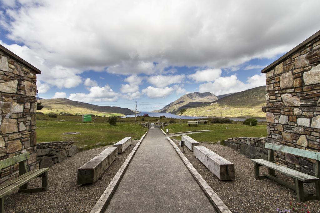 Killary Adventure Centre Hotel Leenaun Esterno foto